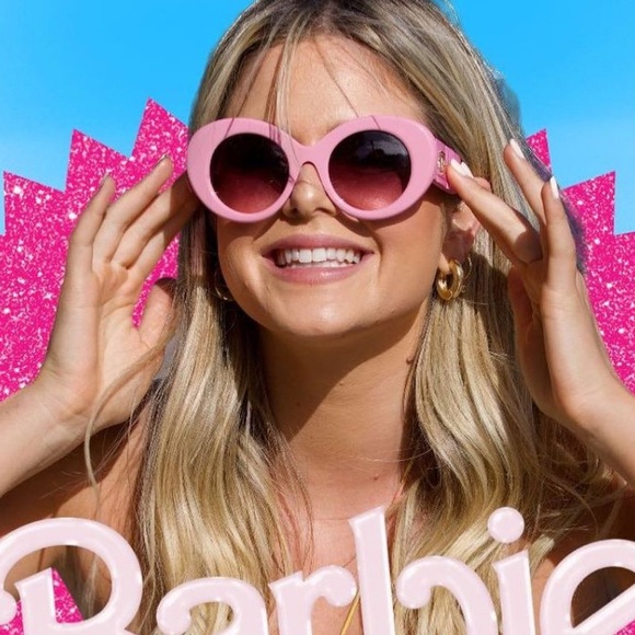 🎄Price Firm Burberry Sunglasses, New 240 - Picture 4 of 7